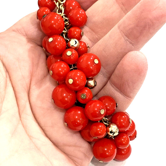 Gold chain bracelet covered with red beads beaded dangles retro bright fashion - Picture 3 of 6